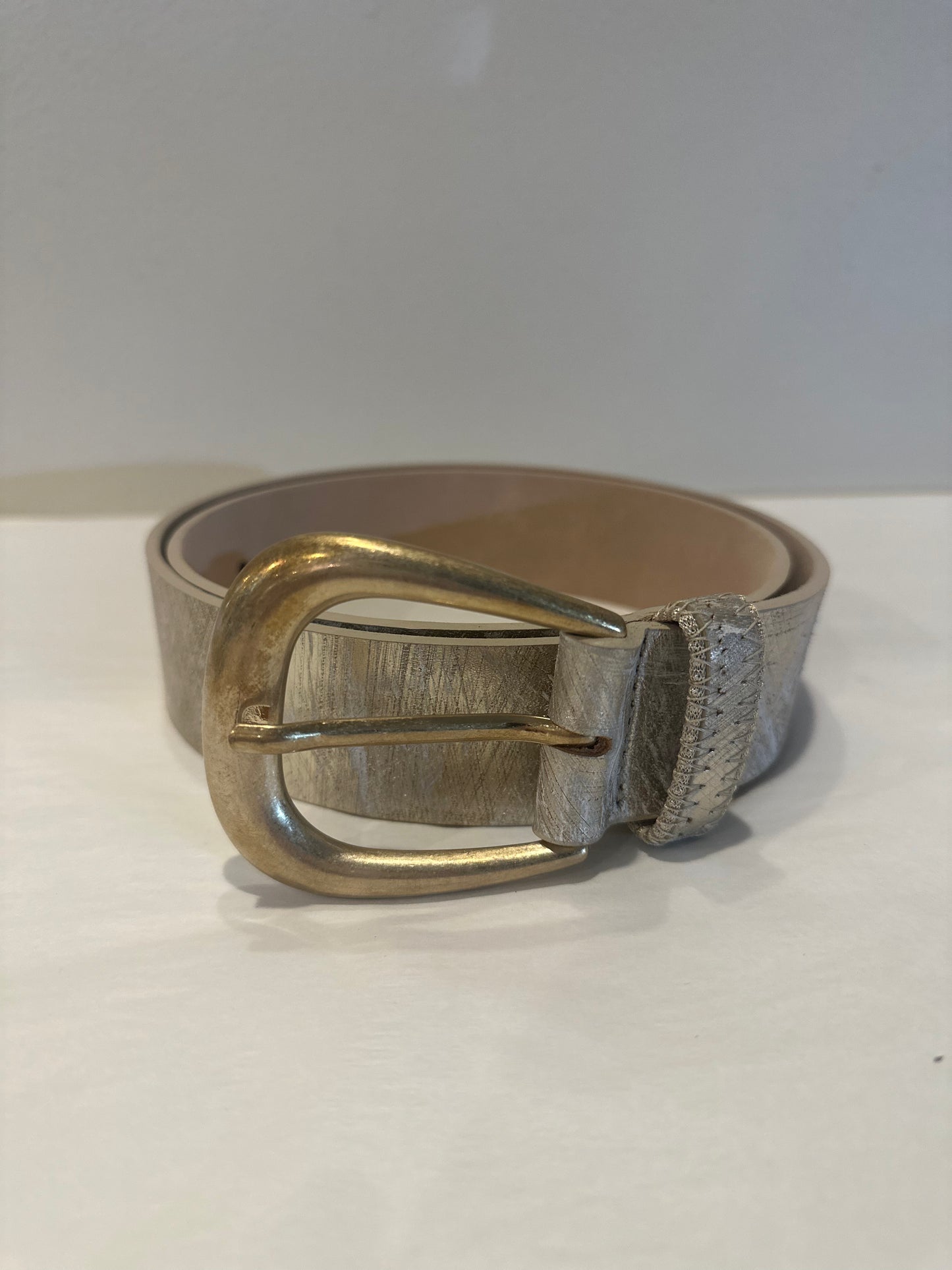 White/Gold Belt