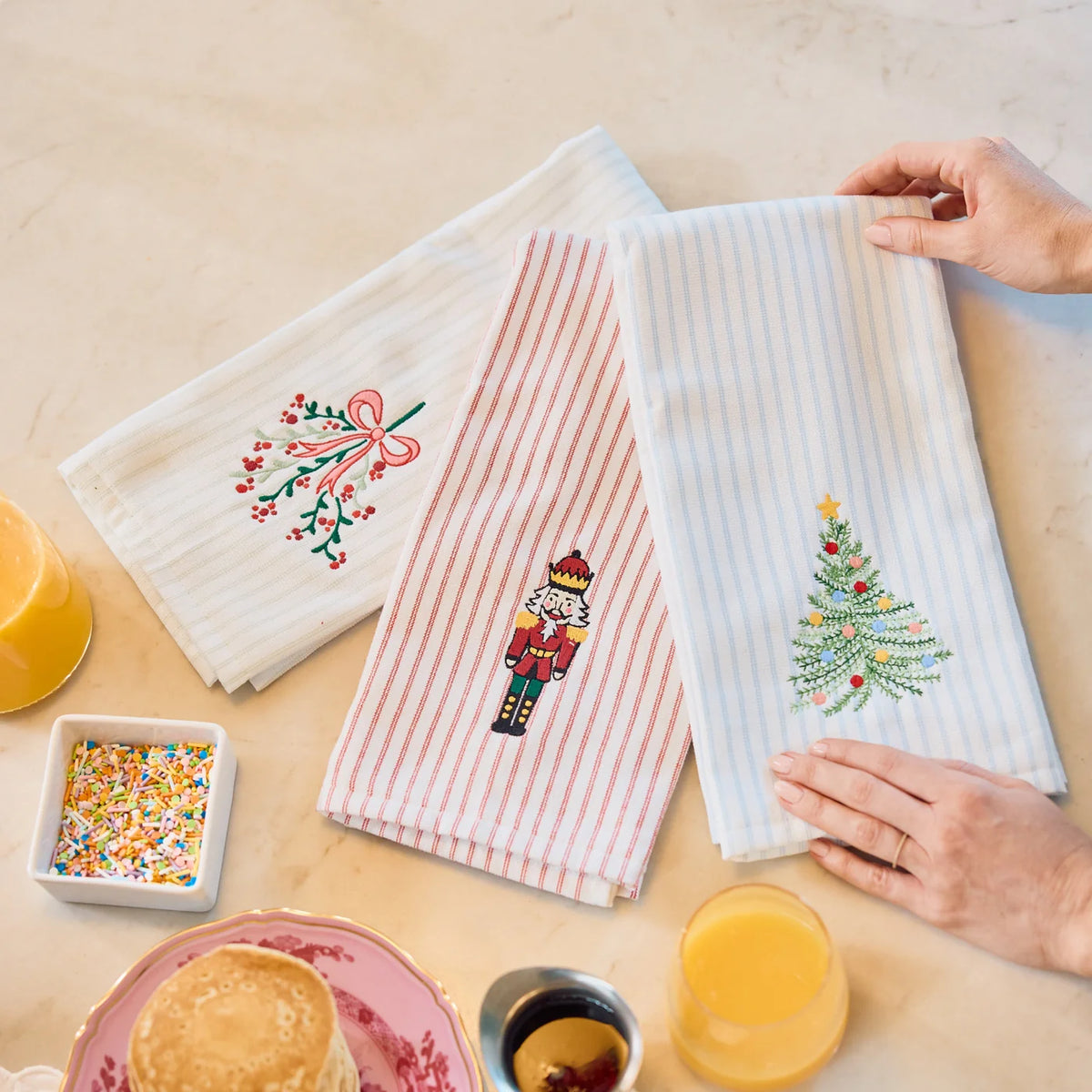 Holiday Kitchen Towel Tidings