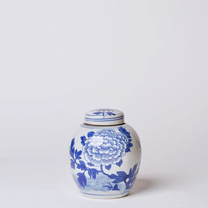 Blue and White Porcelain Peony Round Jar