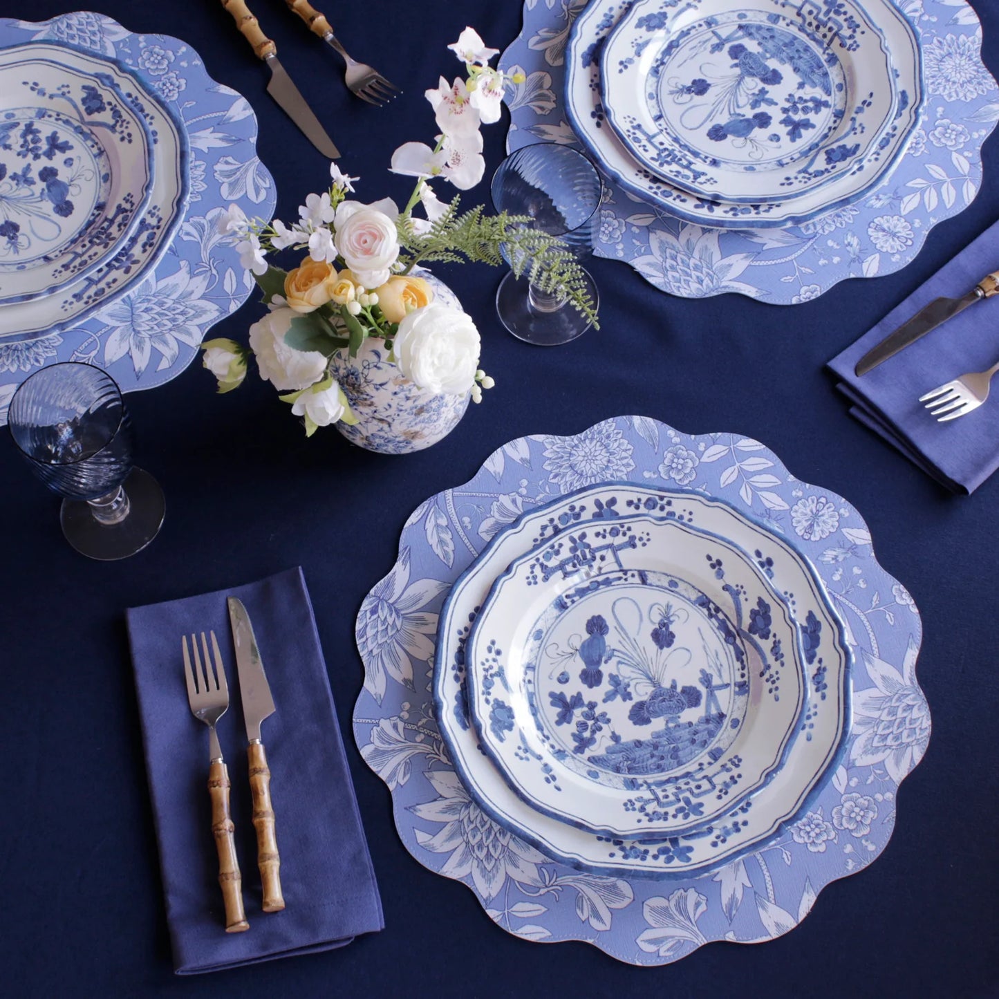 Vida Faenza 11" White & Blue Dinner Plate