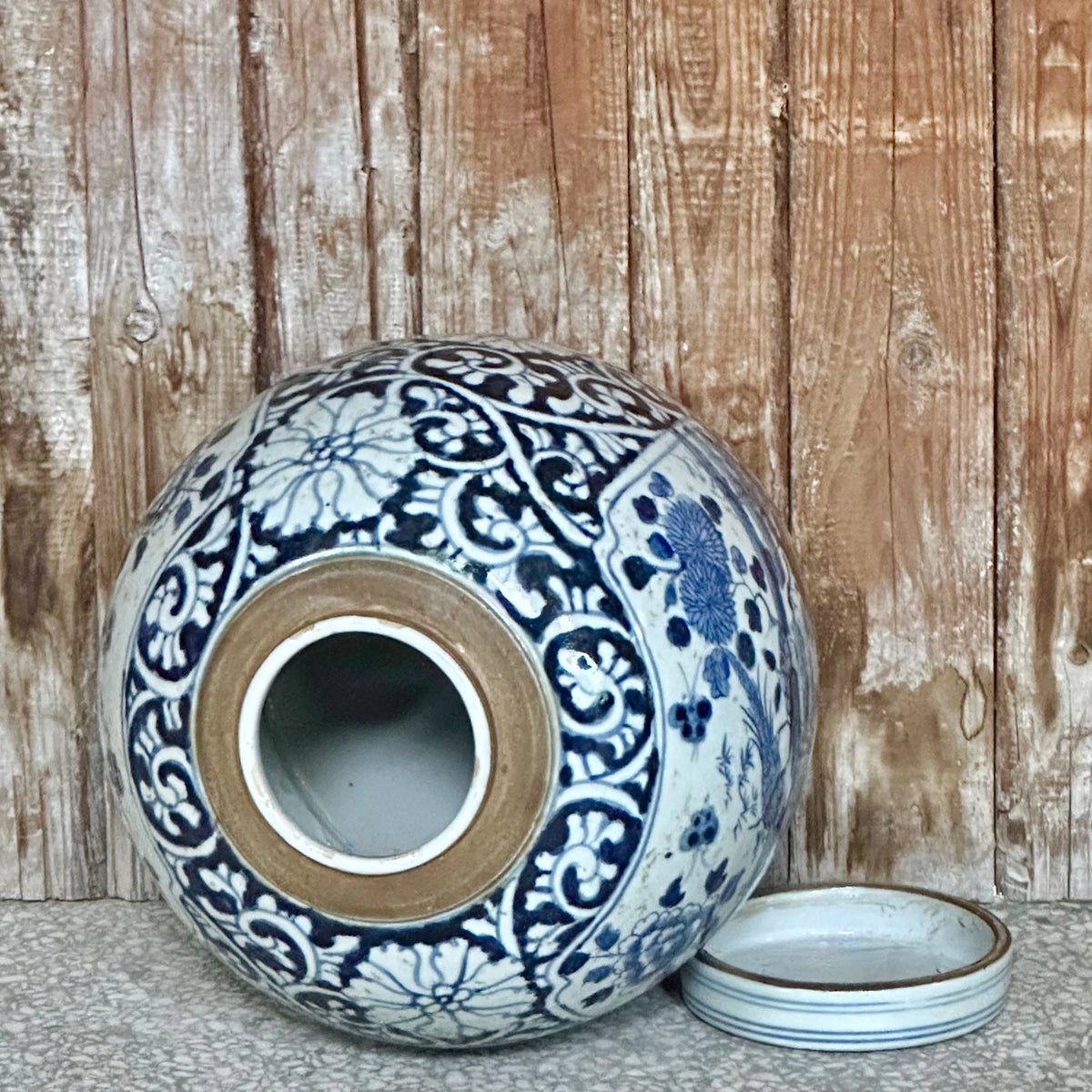 Blue and White Porcelain Pheasant Lidded Round Storage Jar