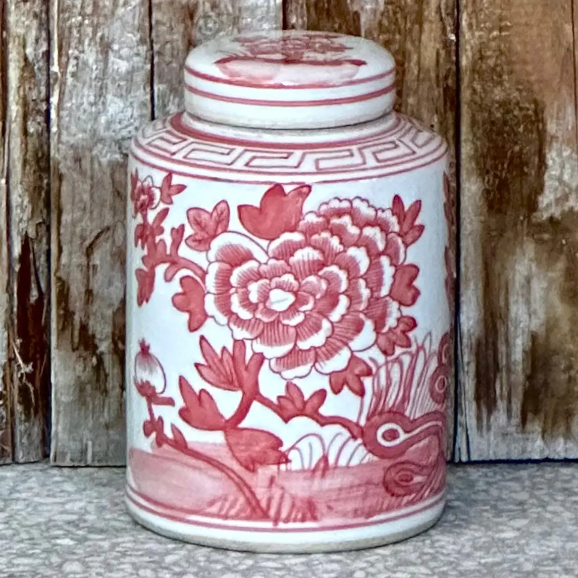 Red and White Porcelain Peony Cylinder Caddy