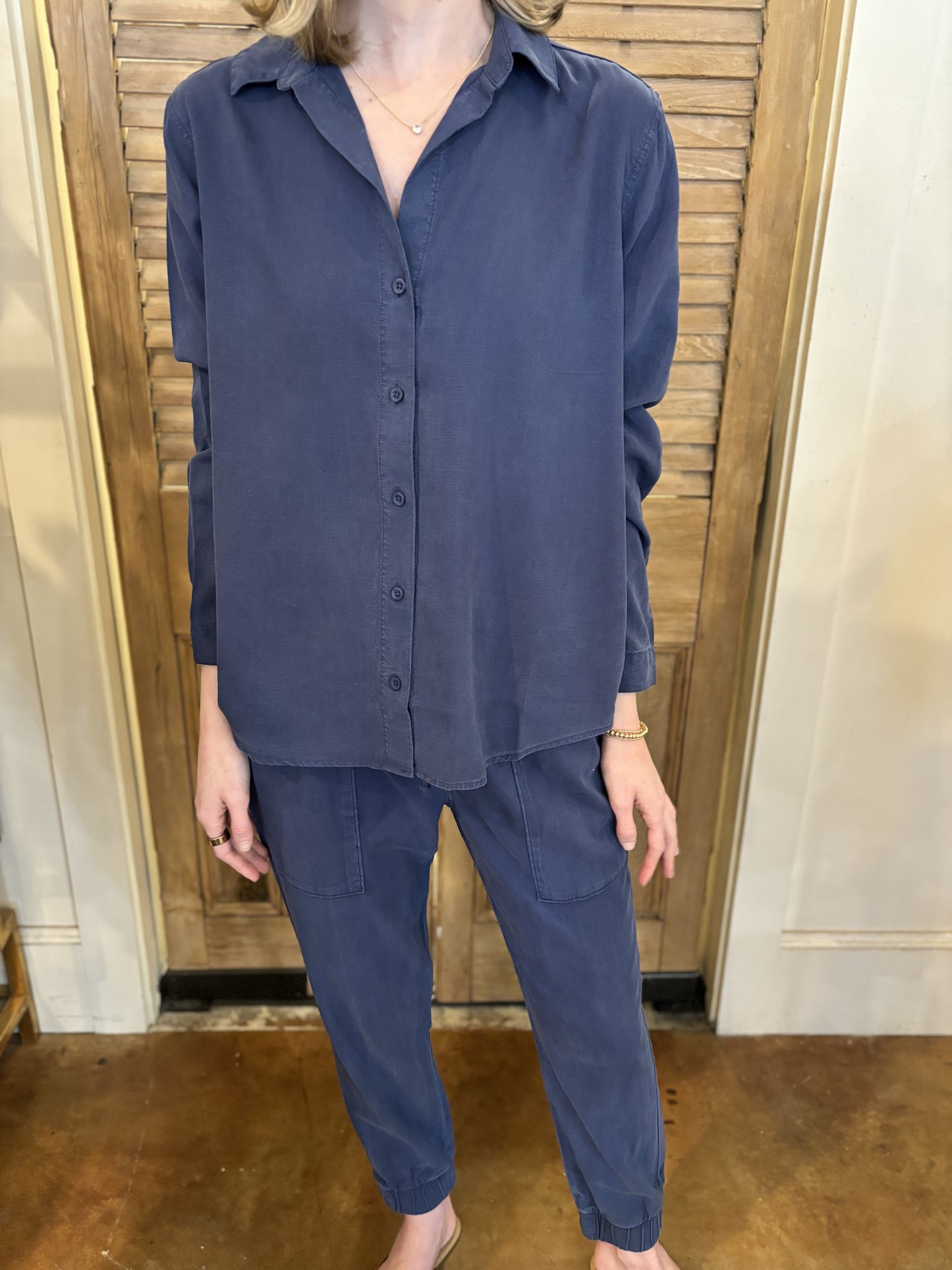 Classic Button Down Midnight Surf