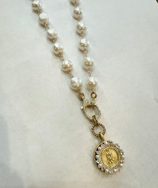 Freshwater Pearl Mary Round Necklace