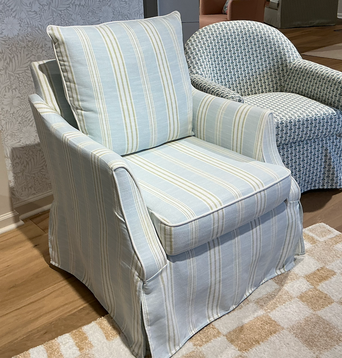 EB4100SCS1 Annie Club Chair 33071S Capri/26947C Ivory