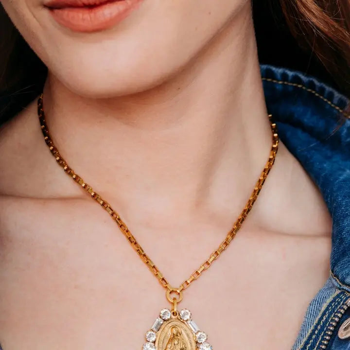 Lena Necklace Gold