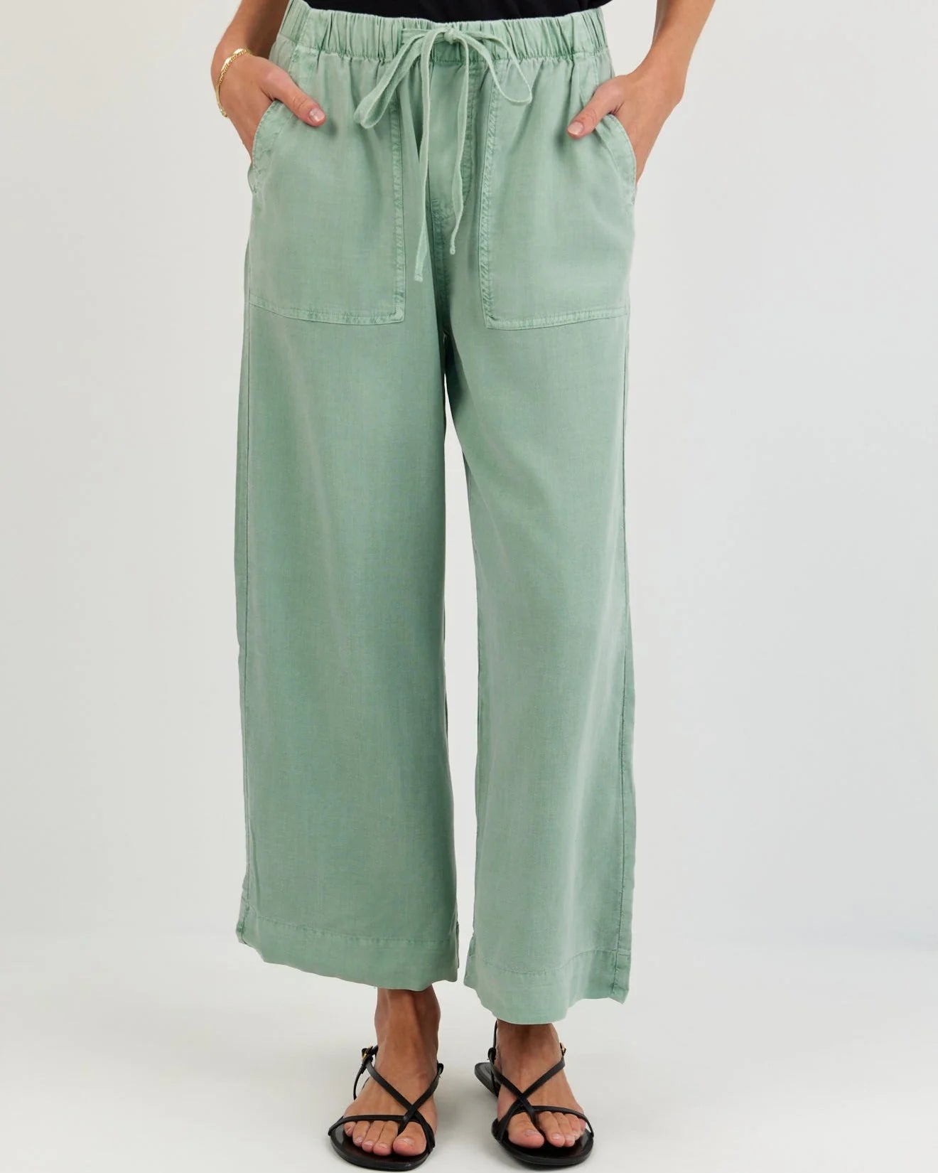 Easy Pocket Wide Leg Crop Oasis Green
