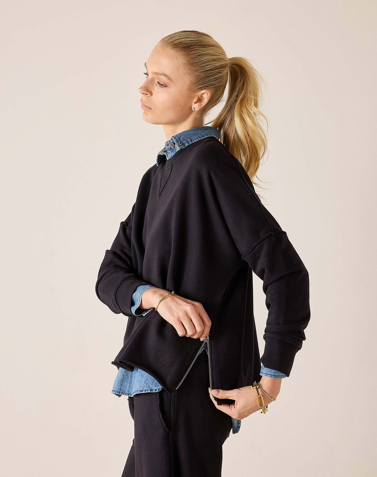 Frenchie Zip Side Crewneck Black