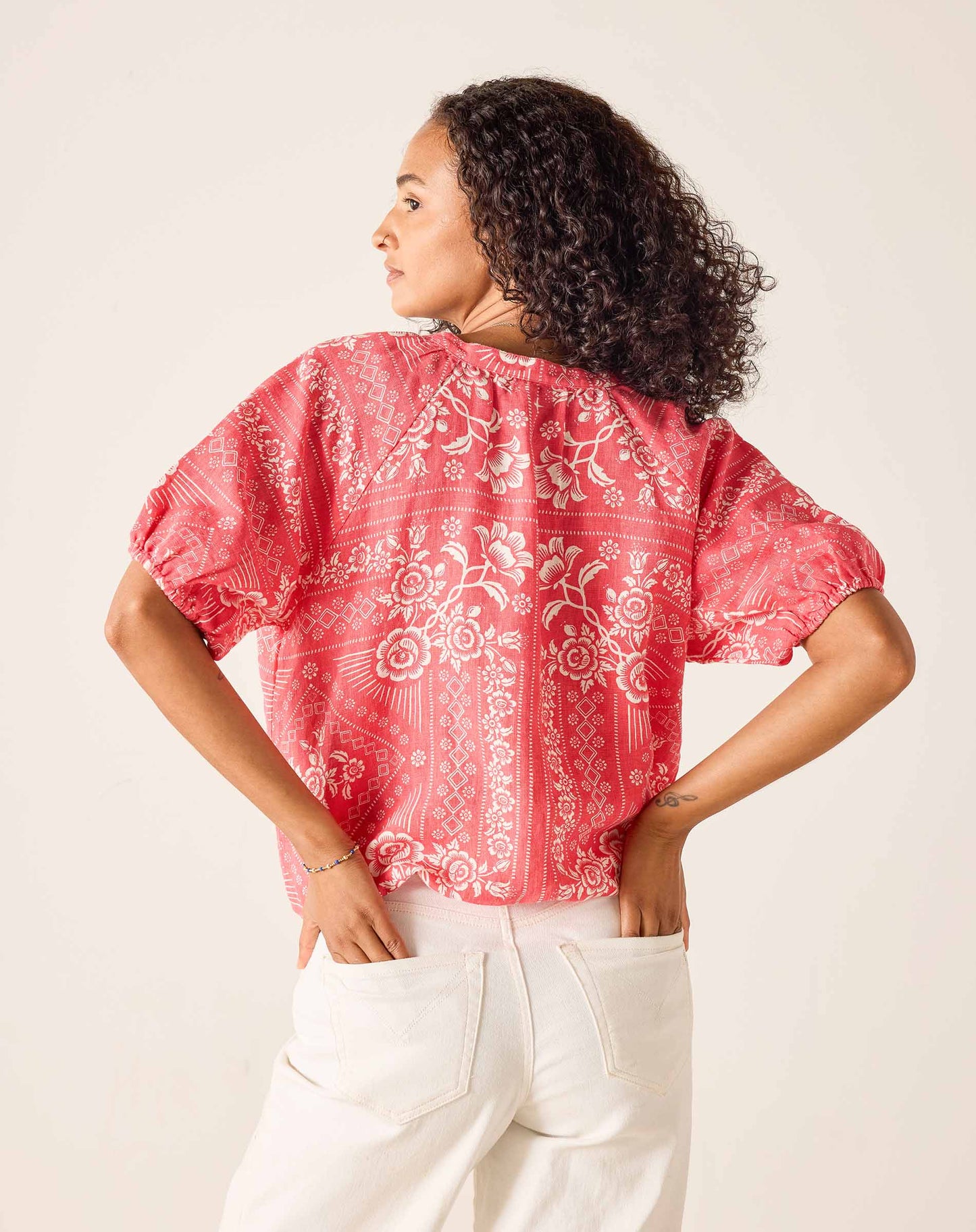 Poète Short Sleeve Linen Top Coral Rose Bandana Print